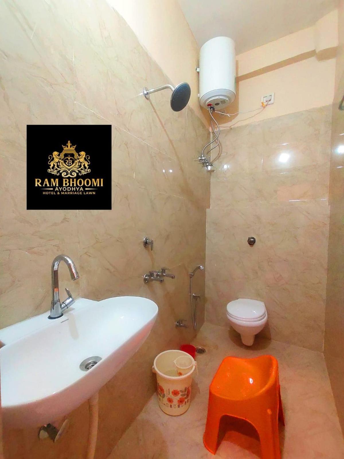 Hotel Rambhoomi Ayodhya Dış mekan fotoğraf